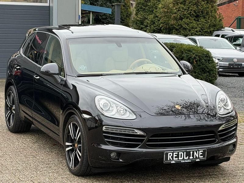 Gebraucht Porsche Cayenne 245 PS (180 kW) 2011 Tiefschwarz SUV