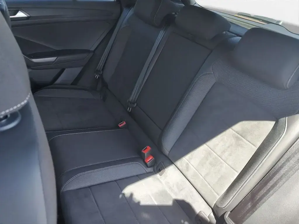 Gebraucht VW T-Roc R-line 150 PS (110 kW) 2025 Schwarz SUV