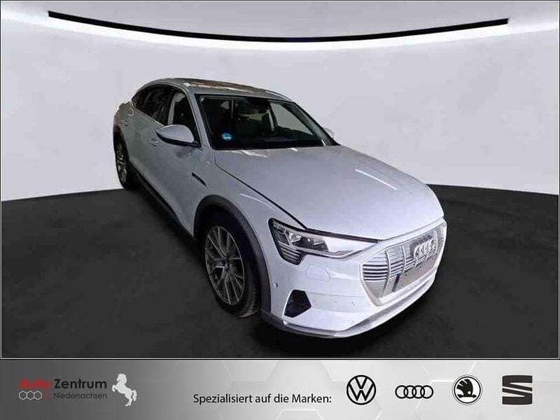 Weiss Gebraucht 2023 Audi e-tron Advanced SUV | 35.970 € (Guter Preis) - Bild 1/4