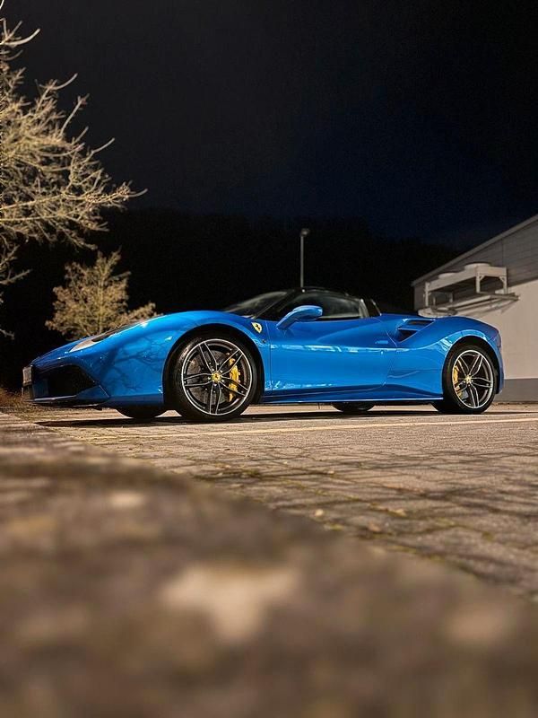 Gebraucht Ferrari 488 670 PS (492 kW) 2019 Blau Cabrio