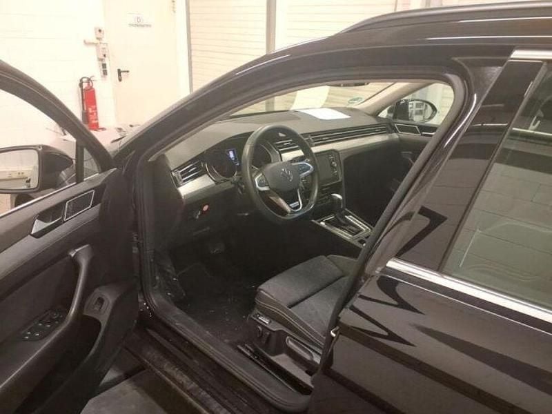 Gebraucht VW Passat S 200 PS (147 kW) 2022 Schwarz Kombi