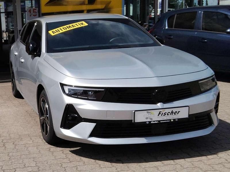 Gebraucht Opel Astra 131 PS (96 kW) 2024 Kristall silber (metallic) Kombi