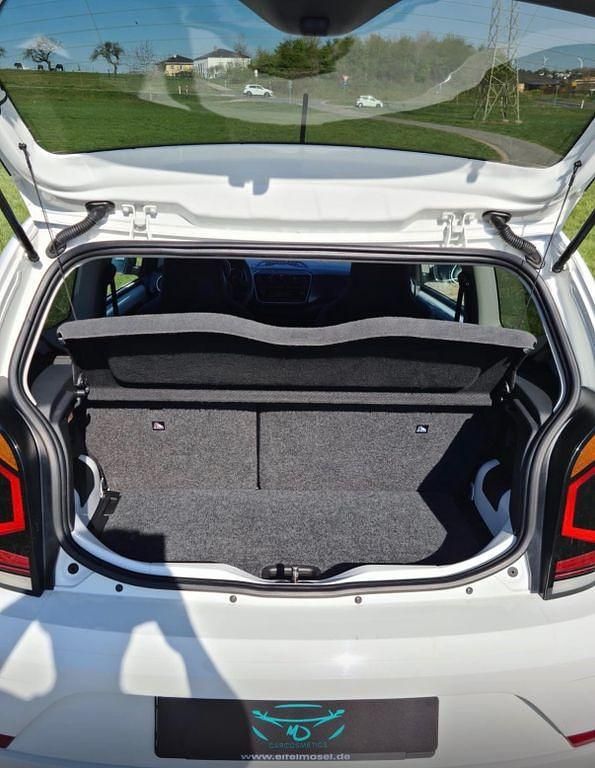 Gebraucht VW up! move up! 75 PS (55 kW) 2018 Weiß Kleinwagen