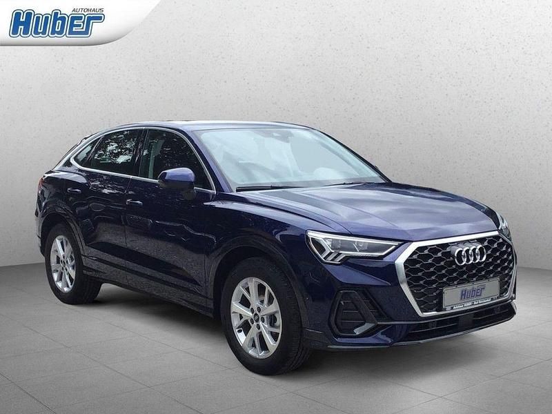 Navarrablau Gebraucht 2023 Audi Q3 Sportback Ambiente SUV | 33.199 € (Superpreis) - Bild 1/2