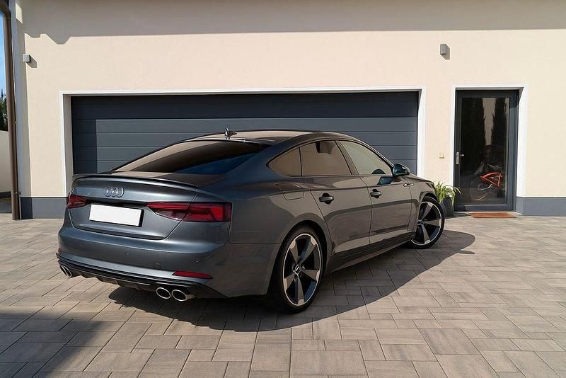 Gebraucht Audi S5 Sportback Ambiente 354 PS (260 kW) 2018 Grau Kleinwagen