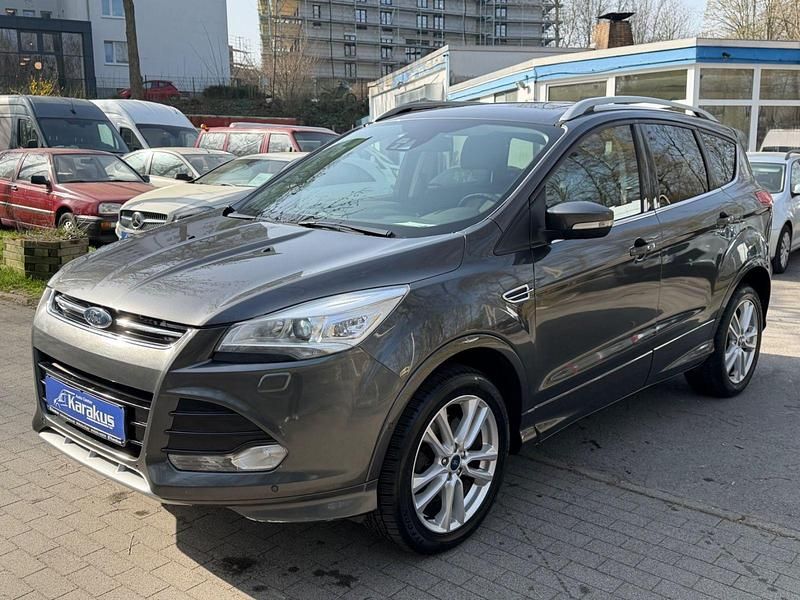 Gebraucht Ford Kuga Individual 179 PS (131 kW) 2016 Grau SUV