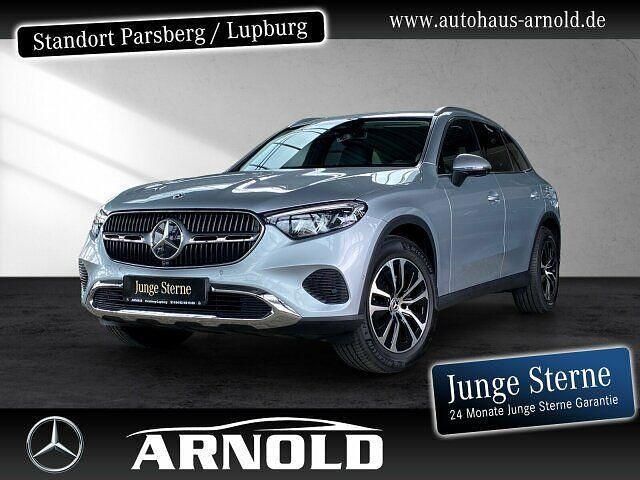 Hightechsilber (metallic) Gebraucht 2024 Mercedes GLC200 Avantgarde SUV | 46.749 € (Superpreis) - Bild 1/4