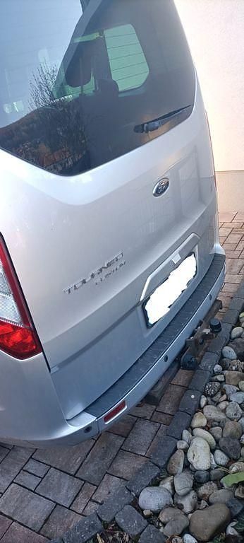 Gebraucht Ford Tourneo 155 PS (114 kW) 2014 Silber Van / Kleinbus