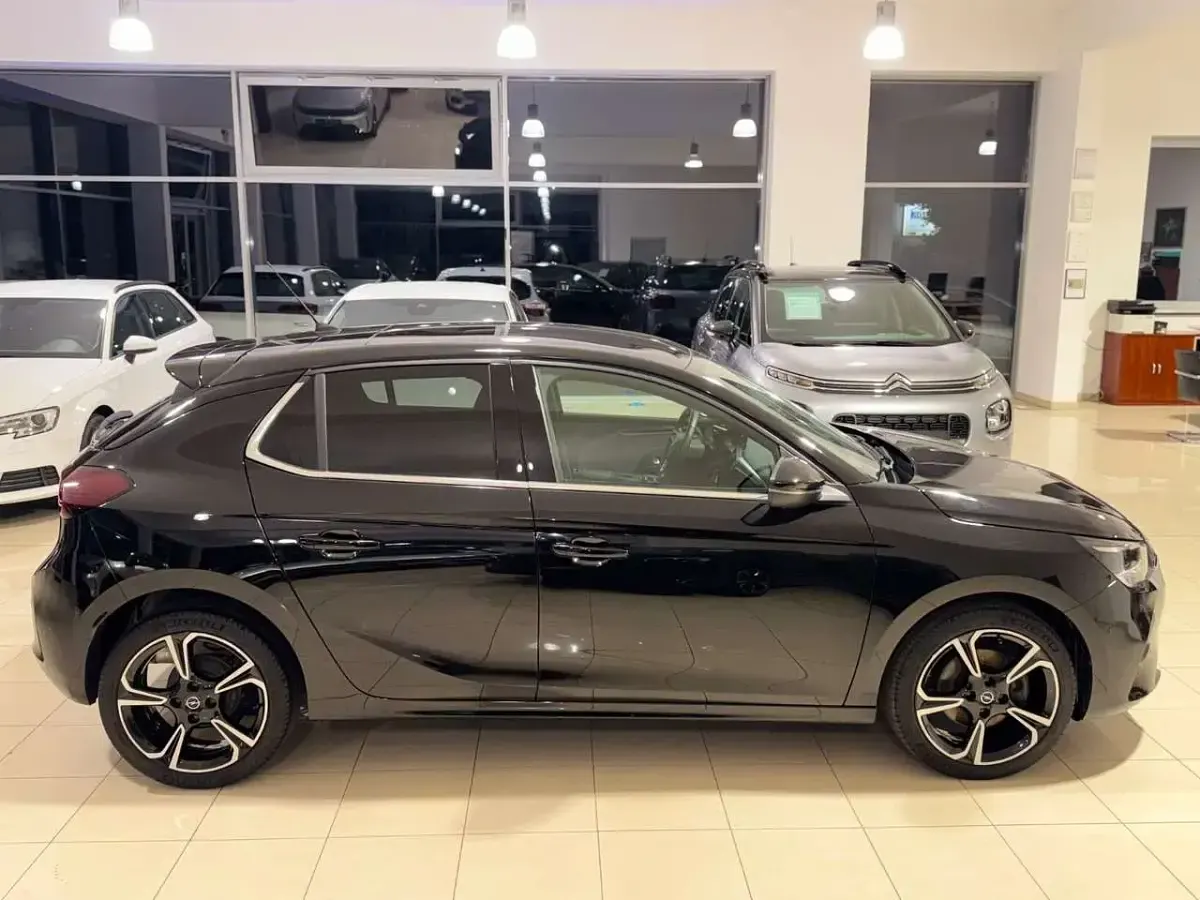 Gebraucht Opel Corsa Elegance 101 PS (74 kW) 2023 Schwarz Kleinwagen