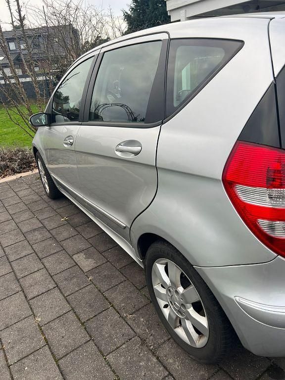 Gebraucht Mercedes A200 Elegance 140 PS (102 kW) 2005 Silber Van / Kleinbus