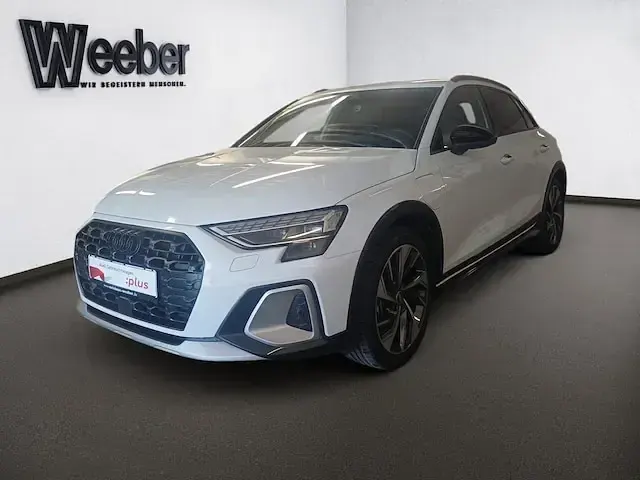 Gebraucht Audi A3 e-tron Comfort 204 PS (150 kW) 2026 Gletscherweiß metallic Kleinwagen