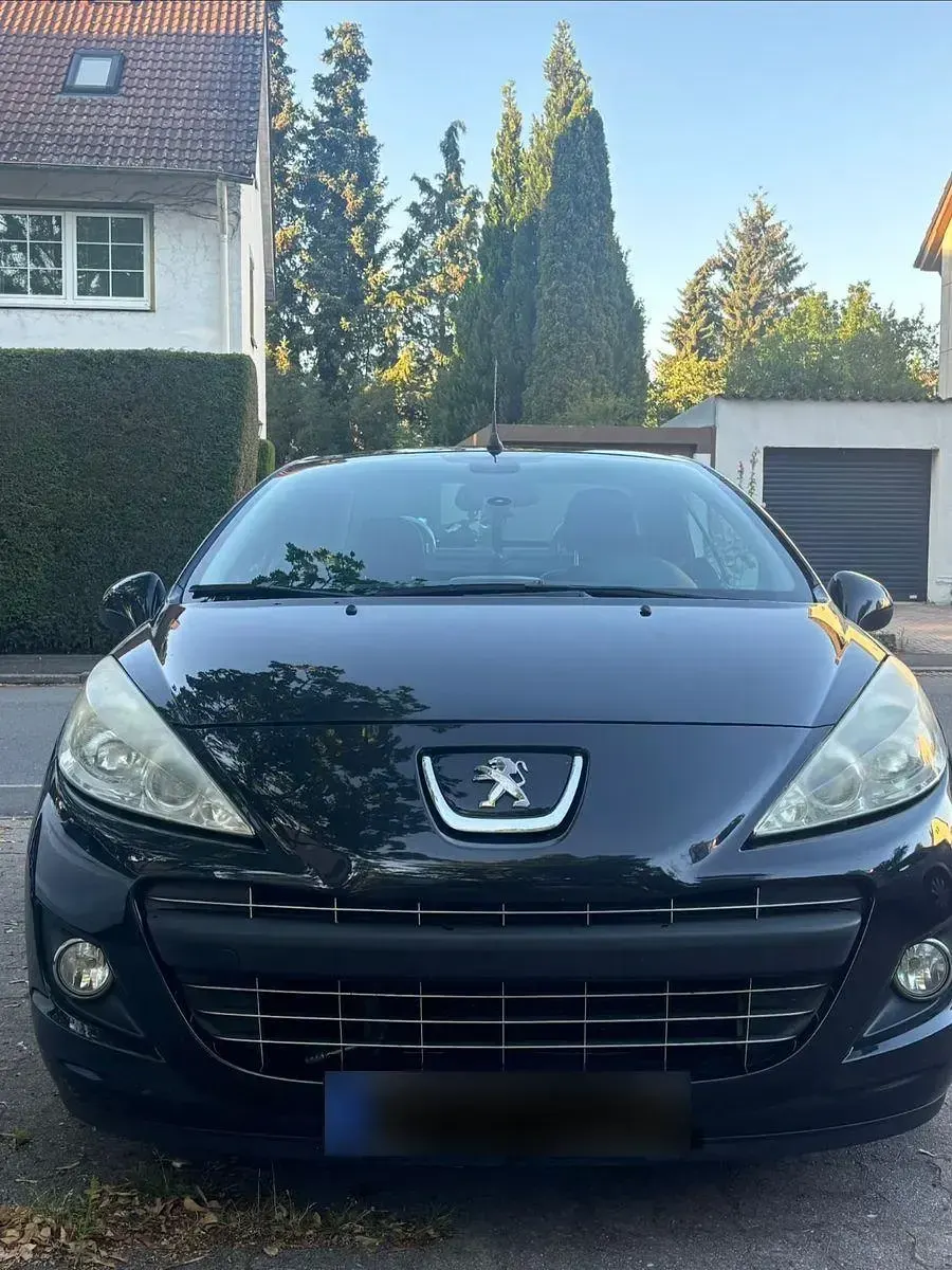 Gebraucht Peugeot 207 CC Platinum 111 PS (81 kW) 2011 Schwarz Cabrio