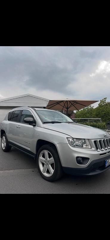 Silber Gebraucht 2012 Jeep Compass SUV | 7.000 € (Etwas zu teuer) - Bild 1/4