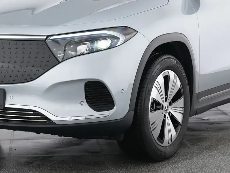 Brugt Mercedes EQA300 Advanced 168 kW (229 HK) 2025 Sølv SUV