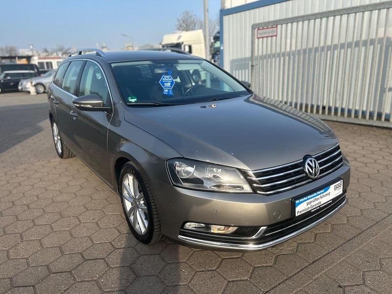 Gebraucht VW Passat Highline 160 PS (117 kW) 2012 Braun Kombi