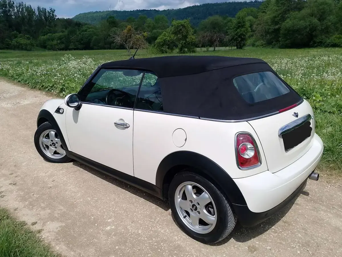 Gebraucht Mini Cooper Cabriolet 122 PS (89 kW) 2011 Weiß Cabrio