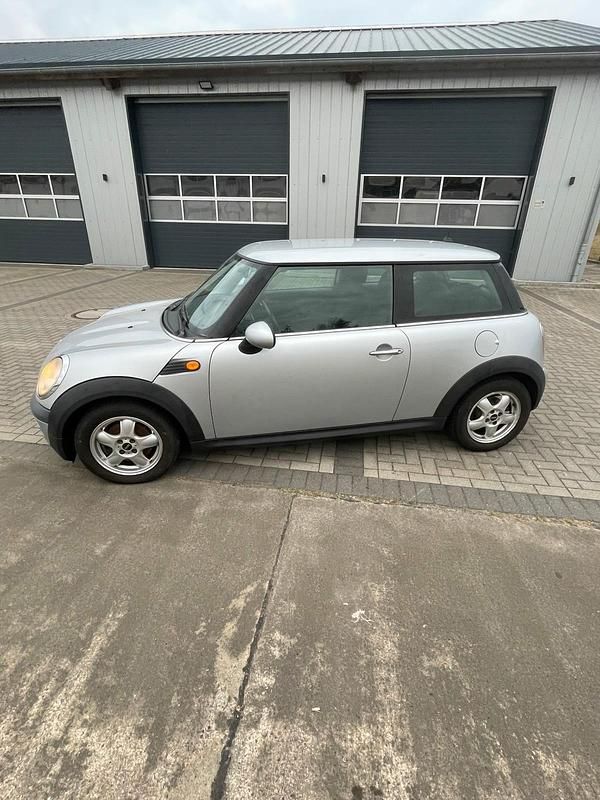 Gebraucht Mini Cooper 120 PS (88 kW) 2009 Silber Kleinwagen