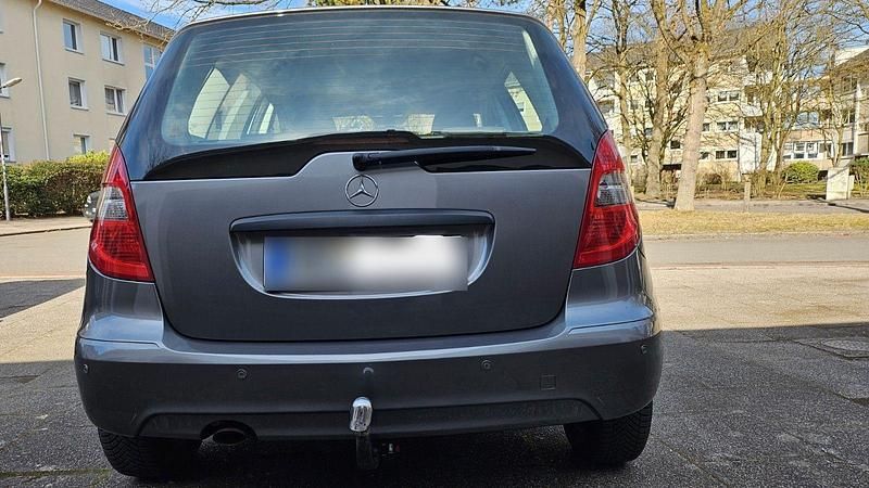 Gebraucht Mercedes A180 116 PS (85 kW) 2010 Grau Van / Kleinbus