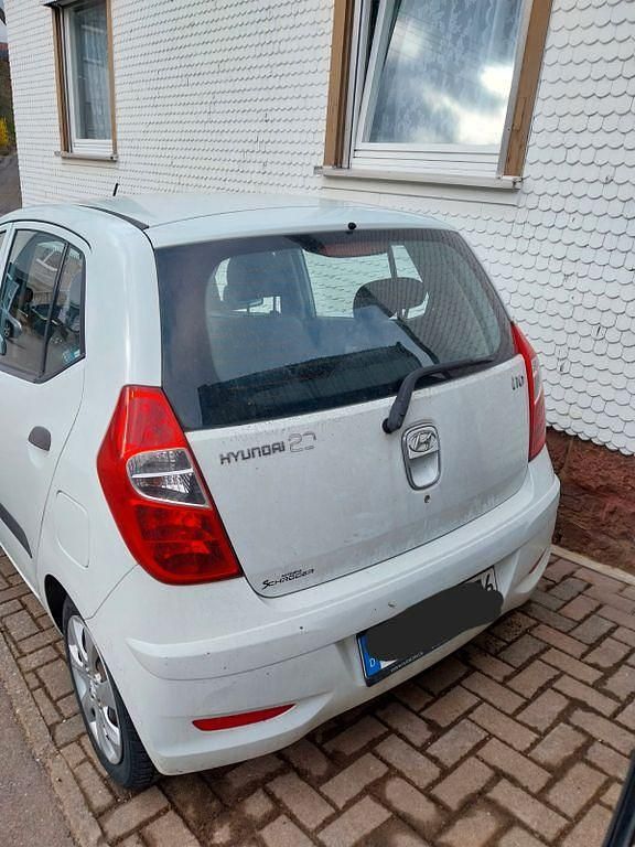 Gebraucht Hyundai i10 Style 69 PS (50 kW) 2011 Weiß Kleinwagen