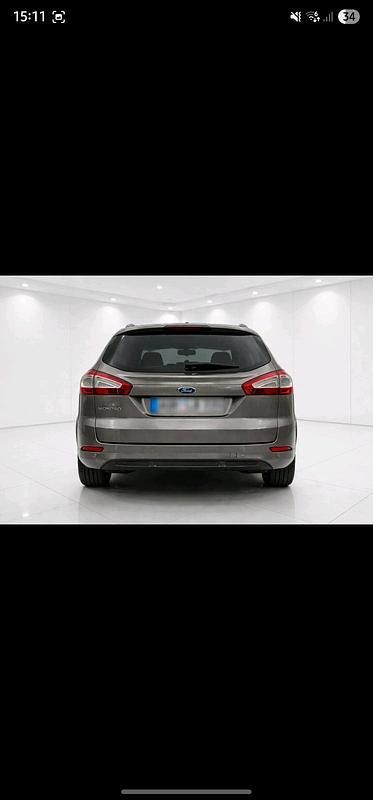 Gebraucht Ford Mondeo 140 PS (102 kW) 2013 Braun Kombi