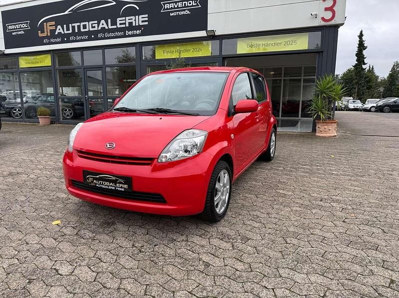 Rot Gebraucht 2007 Daihatsu Sirion Kleinwagen | 2.990 € (Fairer Preis) - Bild 1/4