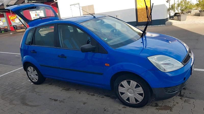 Gebraucht Ford Fiesta 60 PS (44 kW) 2003 Blau Kleinwagen