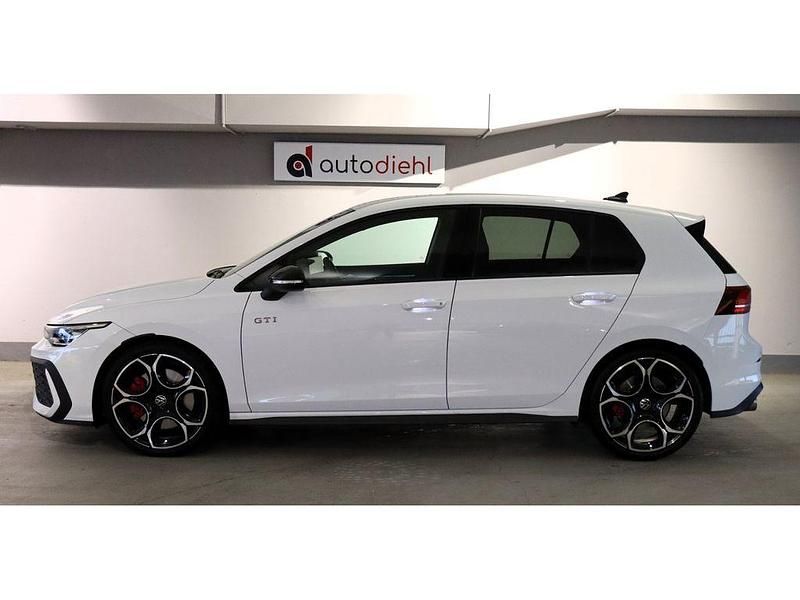 Gebraucht VW Golf VIII GTI 265 PS (194 kW) 2025 Weiß Limousine