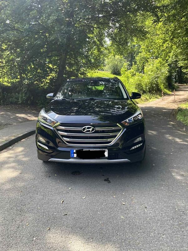 Schwarz Gebraucht 2017 Hyundai Tucson SUV | 12.999 € (Fairer Preis) - Bild 1/4