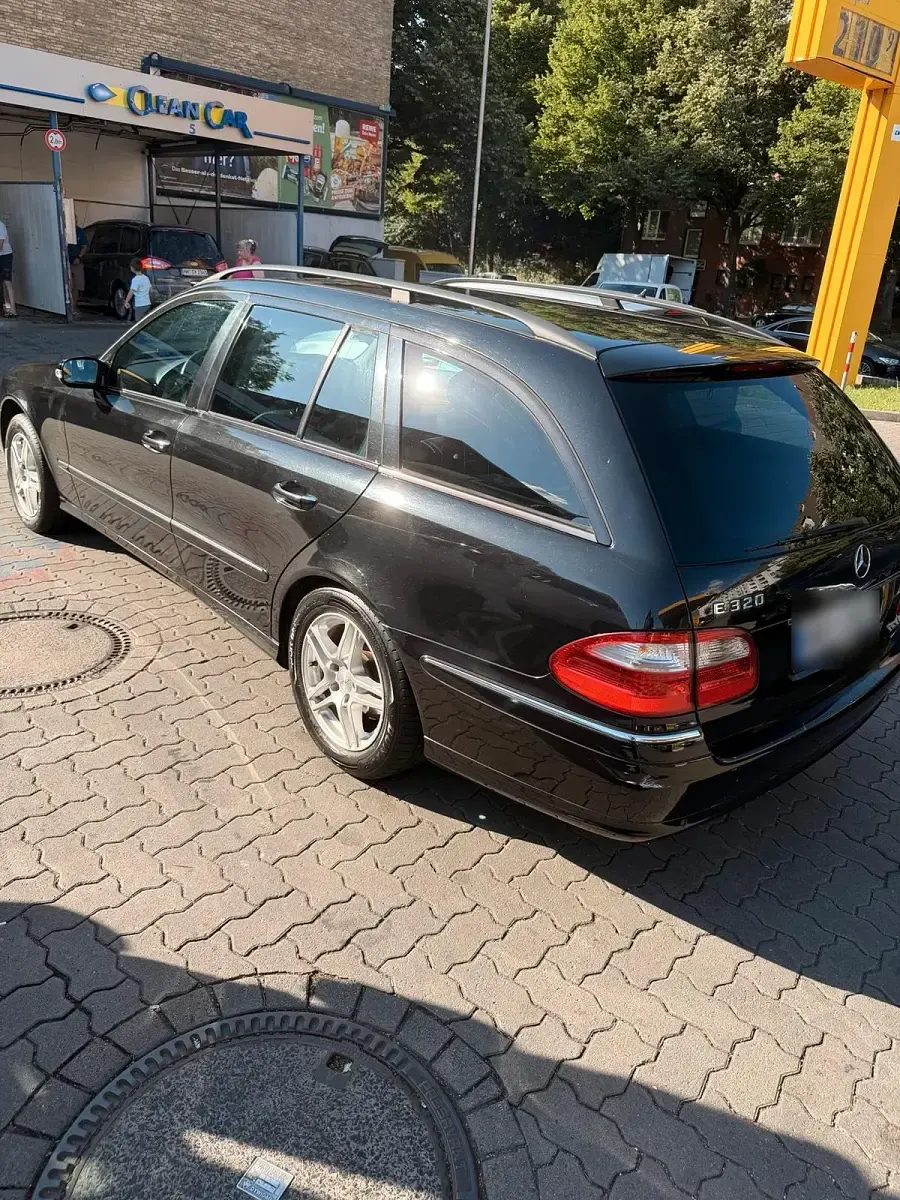 Gebraucht Mercedes E320 224 PS (164 kW) 2005 Schwarz Kombi