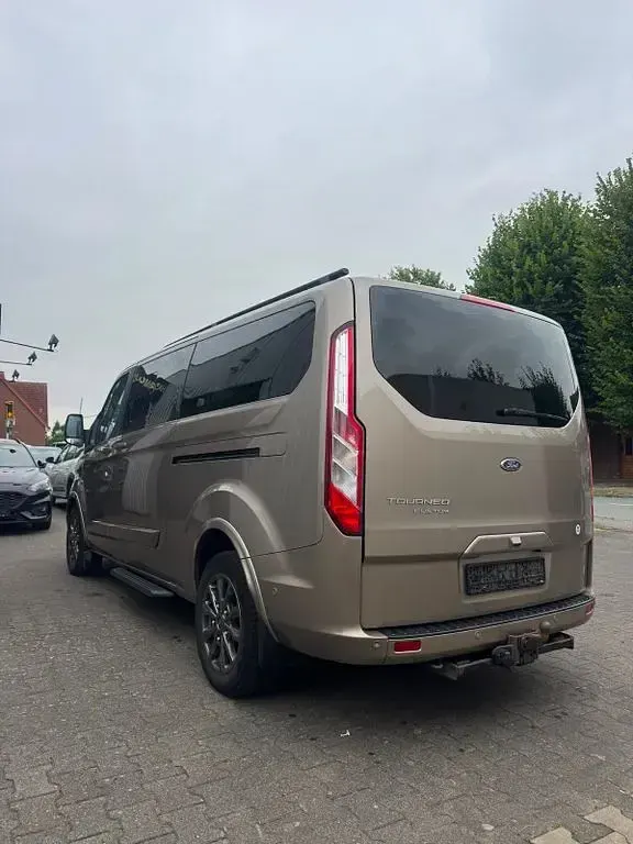 Gebraucht Ford Transit 185 PS (136 kW) 2022 Grau Kombi