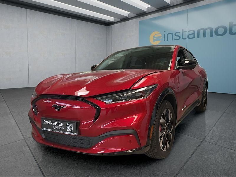 Rot Neu 2025 Ford Mustang Mach-E SUV | 59.149 € (Etwas zu teuer) - Bild 1/4