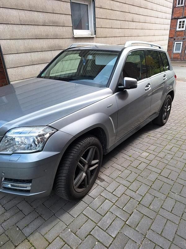 Grau Gebraucht 2011 Mercedes GLK220 SUV | 10.500 € (Guter Preis) - Bild 1/4