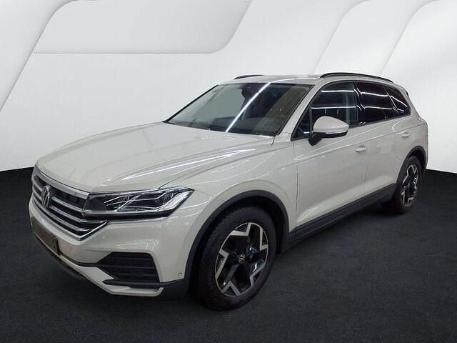 Gebraucht VW Touareg Basis 231 PS (169 kW) 2024 Sechura beige metallic SUV