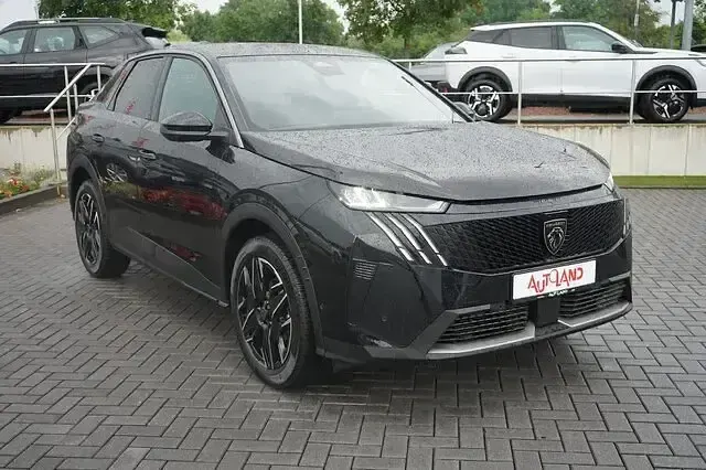 Neu Peugeot 3008 145 PS (106 kW) 2026 Schwarz SUV