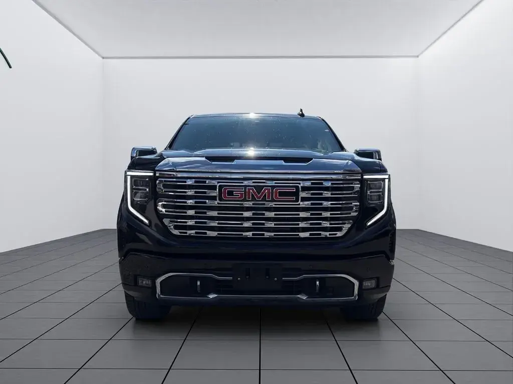 Neu GMC Sierra 305 PS (224 kW) 2026 Schwarz Pickup