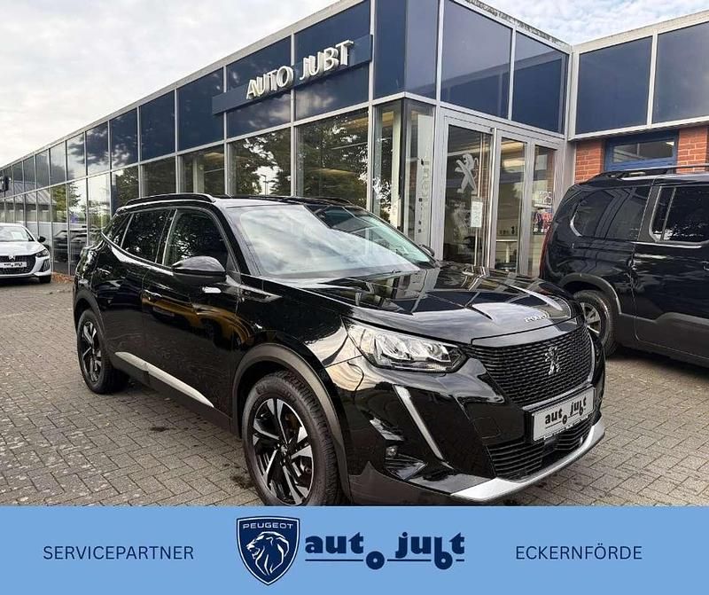 Gebraucht Peugeot e-2008 Allure 100 kW (136 PS) 2021 Perla nera schwarz SUV