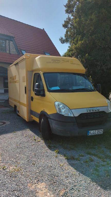 Gelb Gebraucht 2012 Iveco Daily Limousine | 10.000 € (Etwas zu teuer) - Bild 1/4