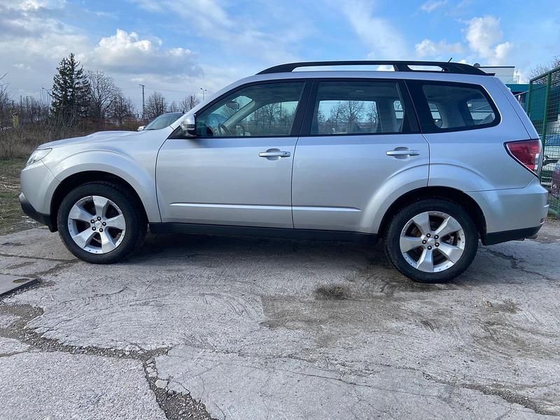 Gebraucht Subaru Forester 147 PS (108 kW) 2012 Silber SUV