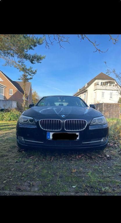 Schwarz Gebraucht 2013 BMW 525 Luxury Line Kombi | 7.850 € (Superpreis) - Bild 1/4