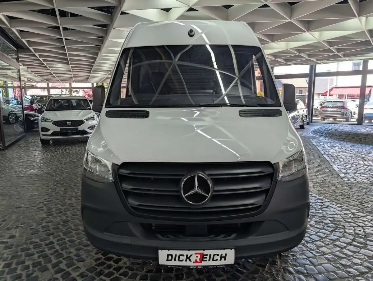Gebraucht Mercedes Sprinter 114 PS (83 kW) 2023 Weiß Van