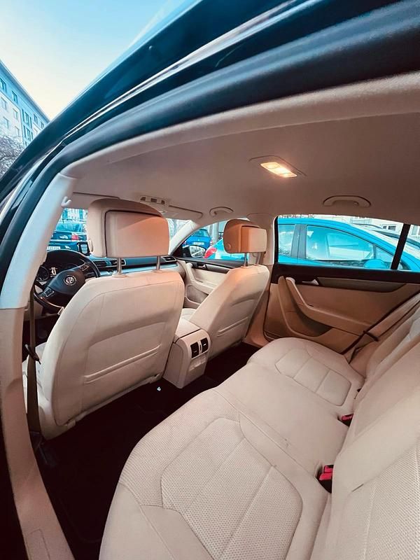 Gebraucht VW Passat 122 PS (89 kW) 2011 Schwarz Limousine