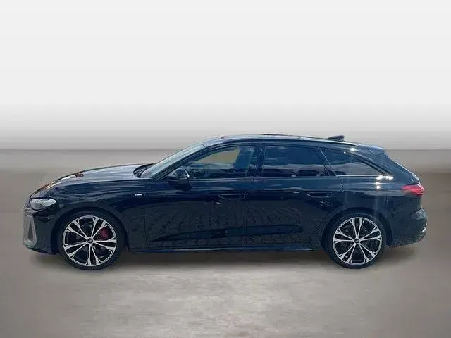 Gebraucht Audi A5 Edition .1 204 PS (150 kW) 2025 Mythosschwarz metallic Kombi