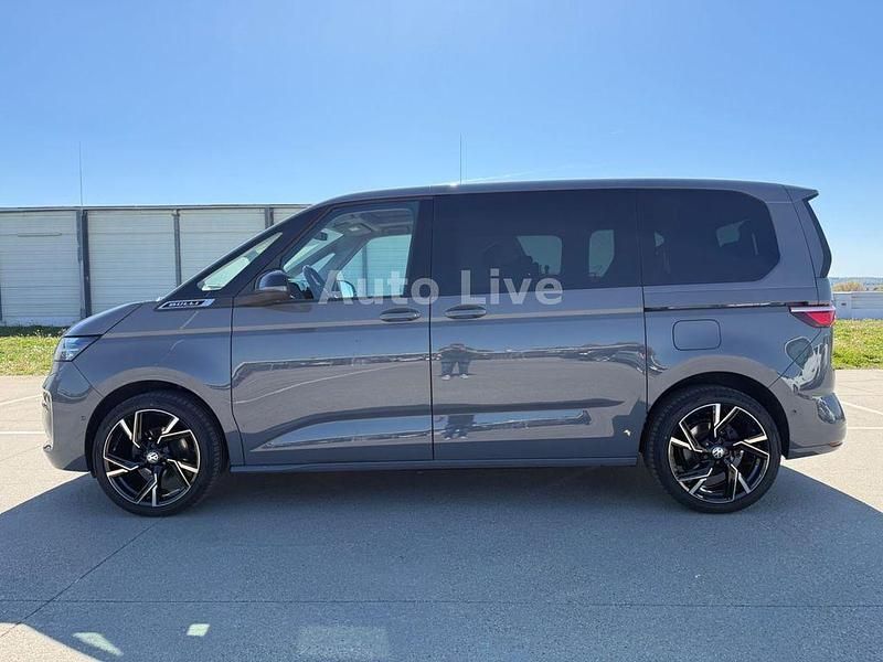 Second-hand VW Multivan 150 CP (110 kW) 2024 Gri Monovolum