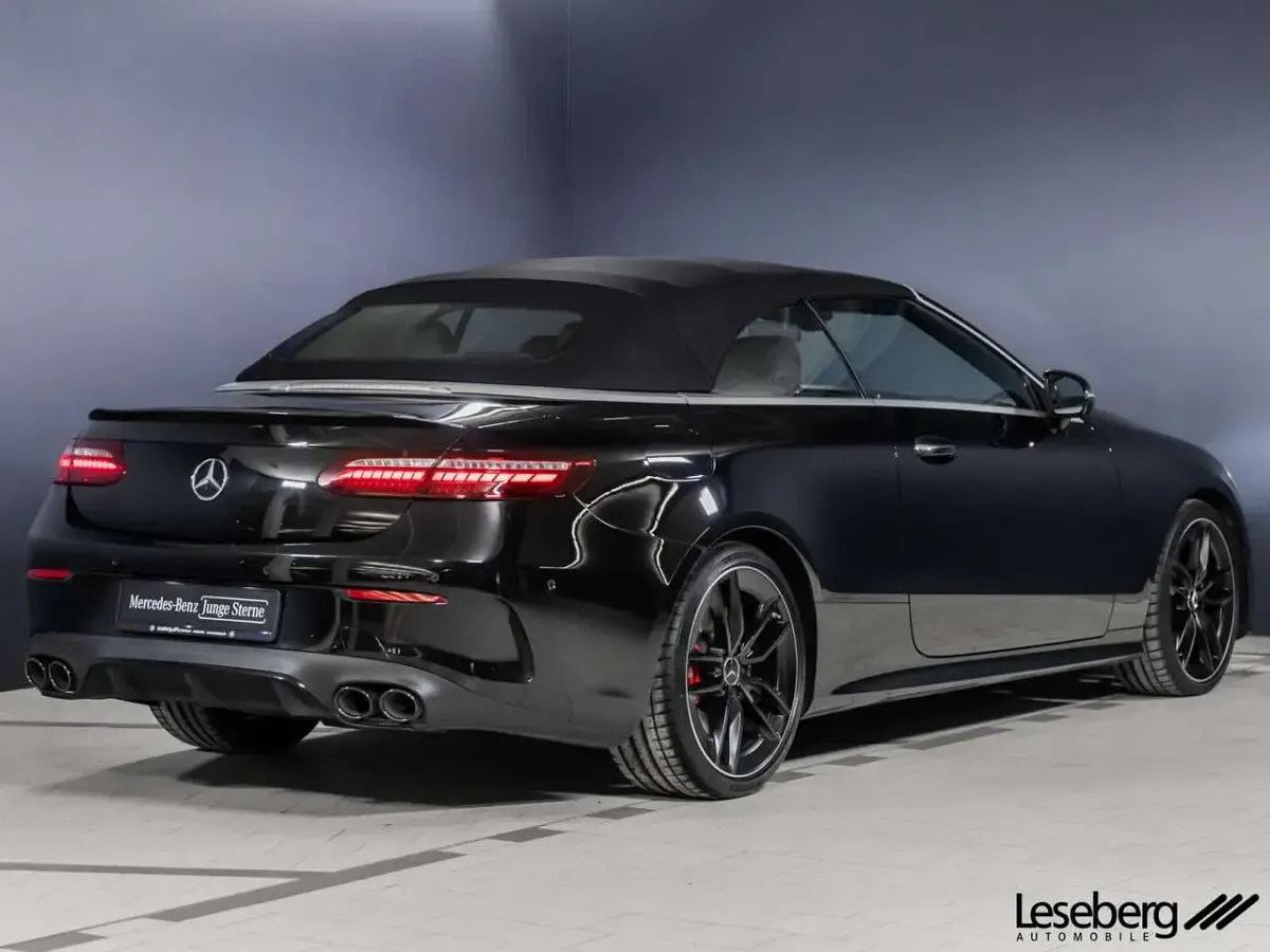 Gebraucht Mercedes E53 AMG AMG 435 PS (319 kW) 2023 Obsidianschwarz Cabrio