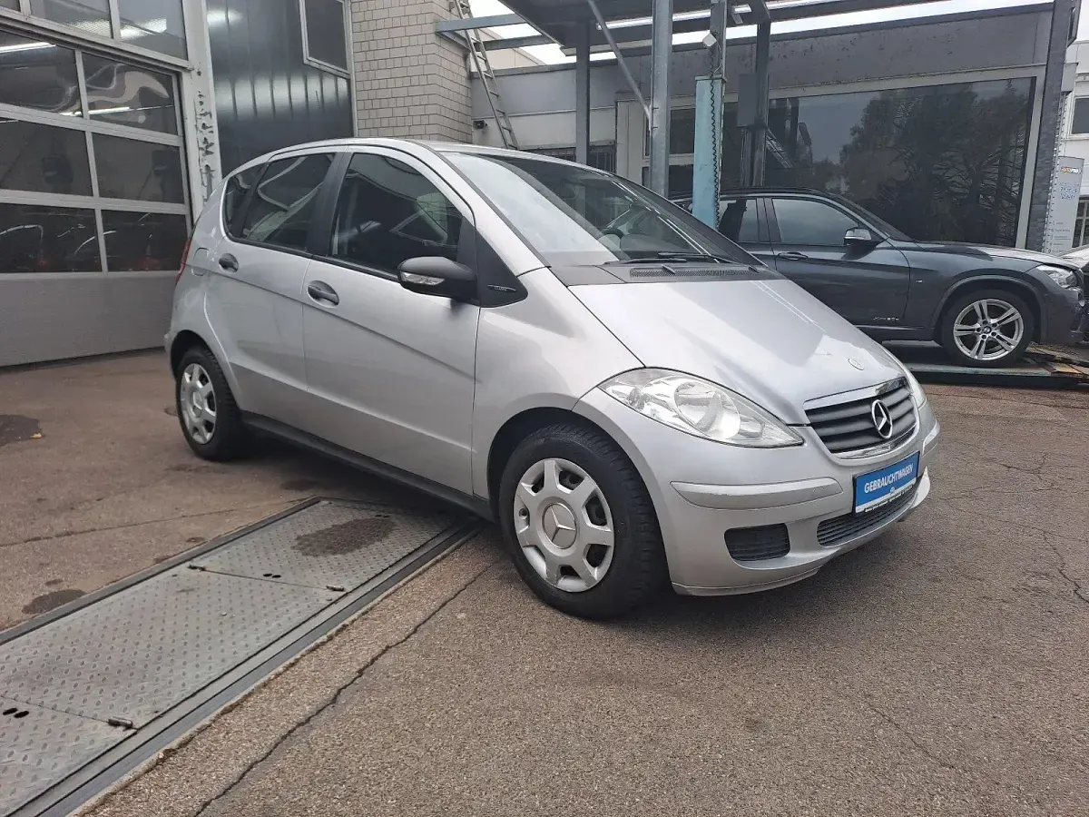 Gebraucht Mercedes A180 109 PS (80 kW) 2005 Silber Kleinwagen
