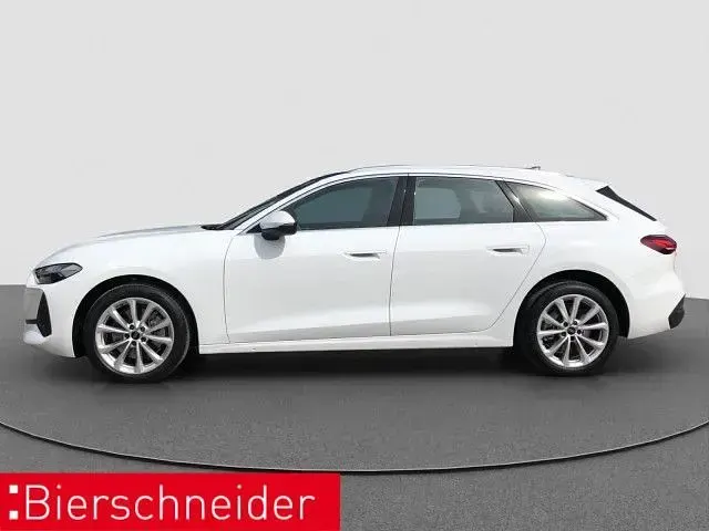 Neu Audi A5 Comfort 204 PS (150 kW) 2025 Weiss Kombi
