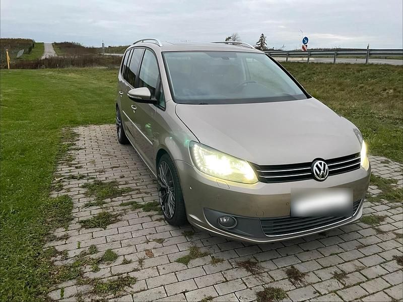 Gold Gebraucht 2011 VW Touran Van / Kleinbus | 8.000 € (Fairer Preis) - Bild 1/4