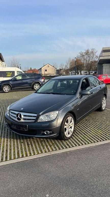 Gebraucht Mercedes C220 170 PS (125 kW) 2009 Grau Limousine