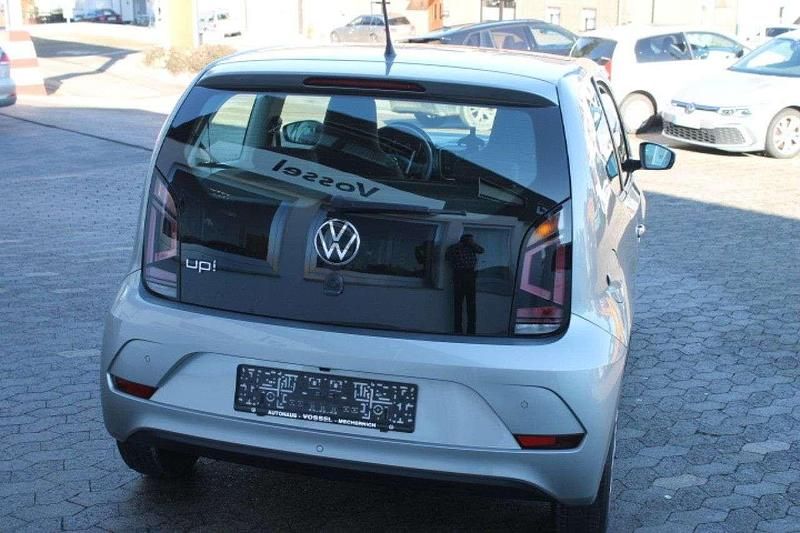 Gebraucht VW up! move up! 65 PS (47 kW) 2022 Tungsten silver metallic (metallic) Kleinwagen
