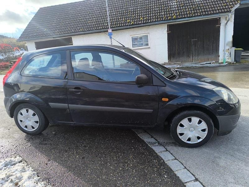 Gebraucht Ford Fiesta 60 PS (44 kW) 2006 Blau Kleinwagen